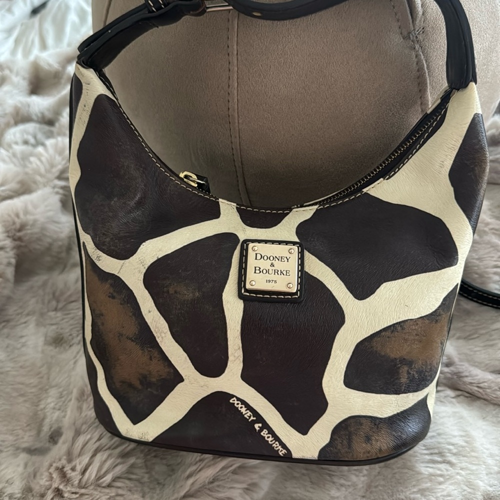 Dooney&Bourke animal print small shoulder back